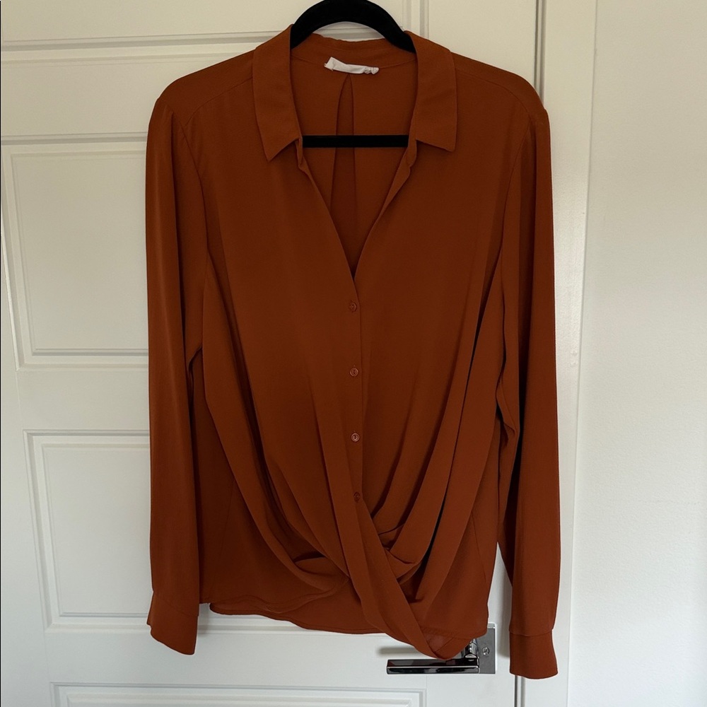 NWOT Womens Rust Twist-Front Button Shirt
